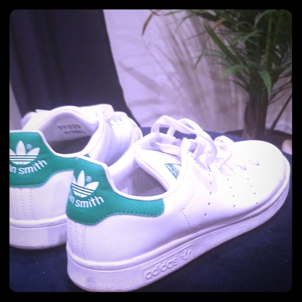 Womens sneakers
